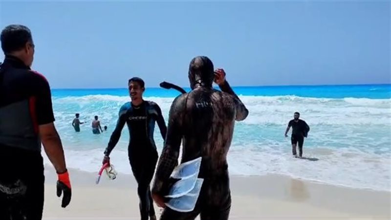 فرق الغطس تبحث عن