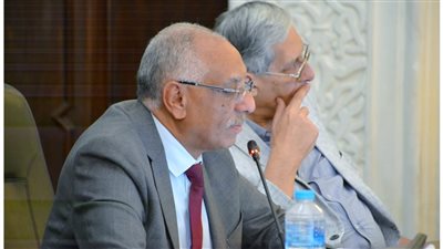 جامعة الإسكندرية تستعرض الخطة الزمنية للعام الدراسي 2024/2025
