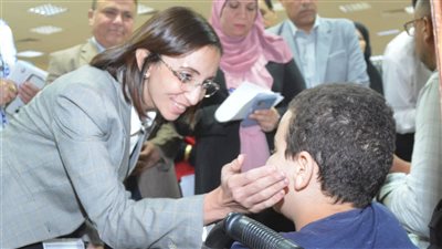 محافظ البحيرة تلتقي بـ 20 شخصا خلال الاجتماع الأسبوعي لخدمة المواطنين