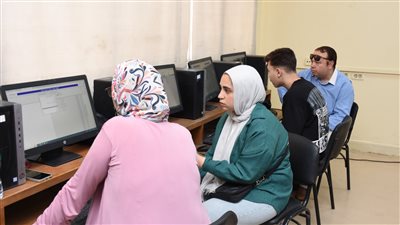 بدء تسجيل الرغبات لطلاب الدبلومات الفنية غدا.. 60% للمدارس التجارية والصناعية والزراعية.. و75% للتمريض والمعاهد الصحية