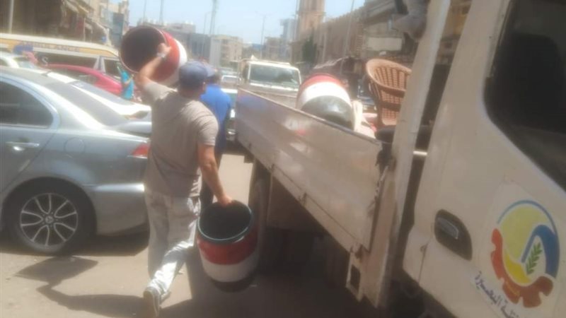 رفع إشغالات بالبحيرة