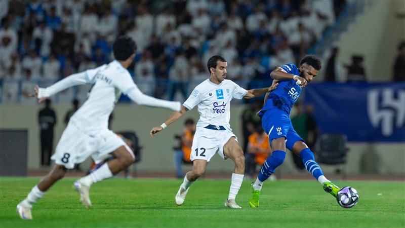 الهلال والأخدود 