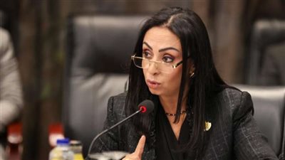 بعد حادث قطاري الزقازيق، وزيرة التضامن تستعين بجلال الرومي لتوجيه رسالة للمصريين
