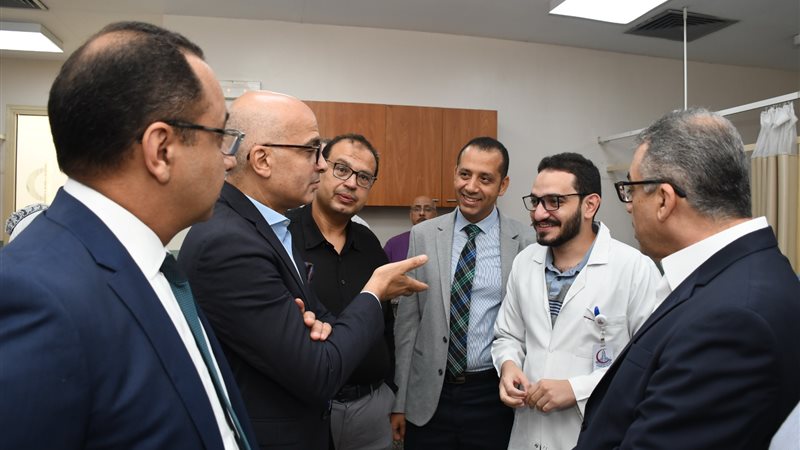 لقاء رئيس جامعة عين