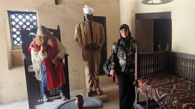 من دار ابن لقمان