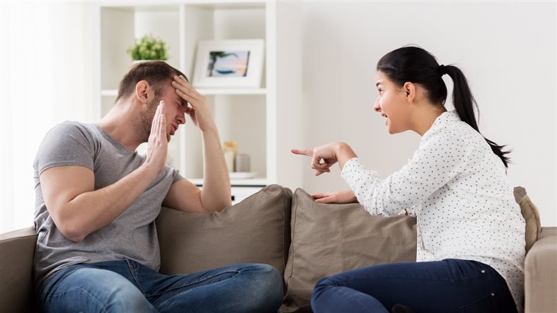العلاقة بين الزوجين،