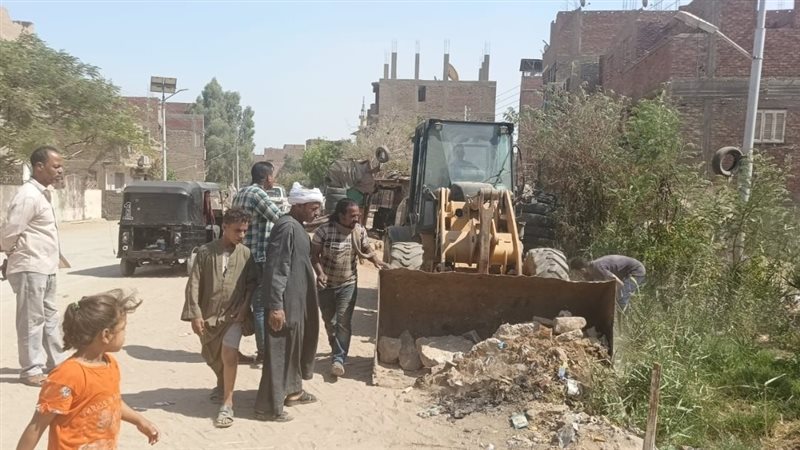 حملة لإزالة المخلفات