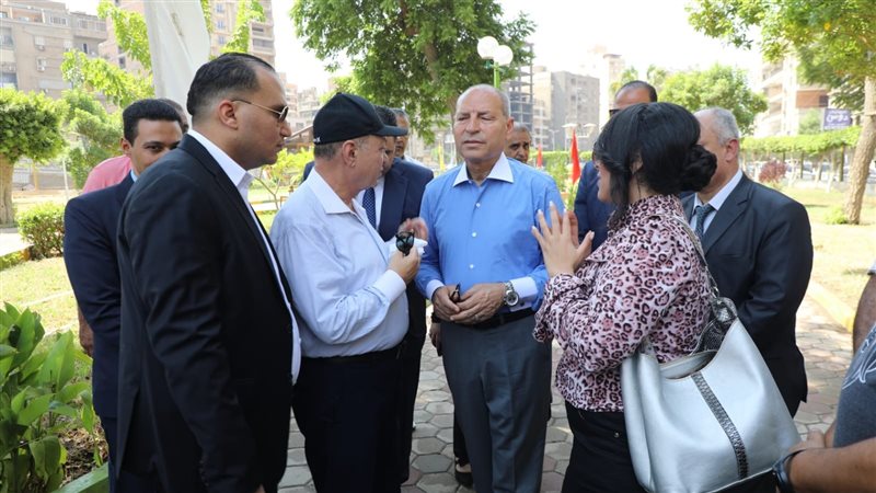 محافظ القاهرة خلال