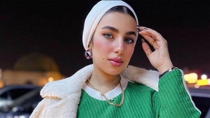 البلوجر هدير عاطف،