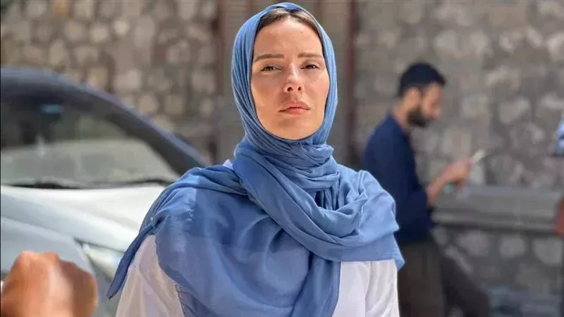ايمان العاصي، فيتو