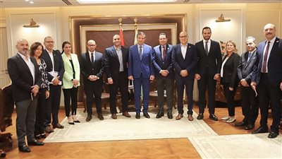 وزير الزراعة يجتمع مع أعضاء الغرفة التجارية الألمانية لبحث التعاون المشترك