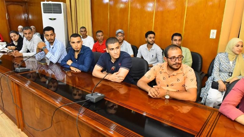 خريجي برنامج المساحة