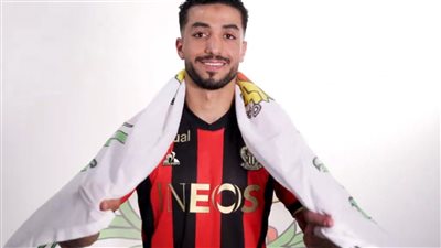 أصبح لدينا فرعون جديد، نيس يعلن انضمام محمد عبدالمنعم رسميا (فيديو)