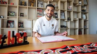 بجوار محمد عبد المنعم، نيس الفرنسي يتعاقد مع لاعب عربي جديد