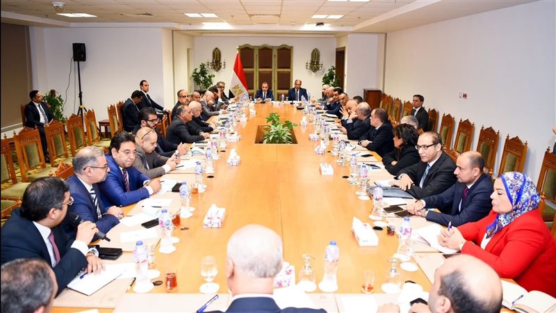وزير الخارجية ورؤساء