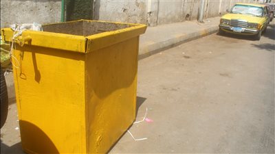 محافظ الجيزة يكلف بطلاء صناديق القمامة باللون الأصفر (صور)