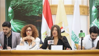 مهرجان المسرح التجريبي يناقش الأداء اللغوي للنص المسرحي والهوية العربية (صور)