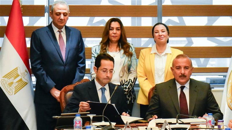 توقيع عقد لتشغيل