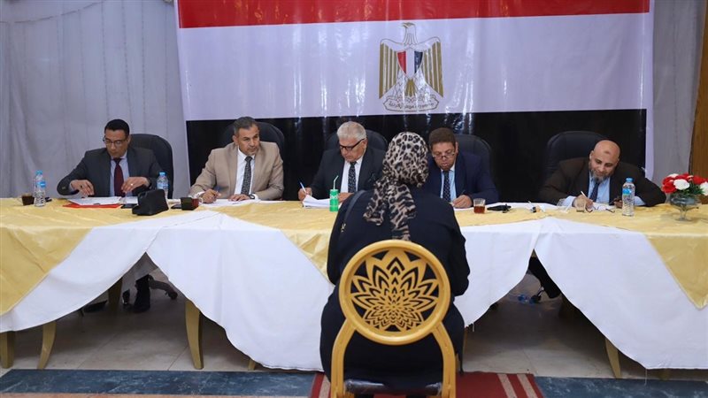 مقابلات لجنة قيد