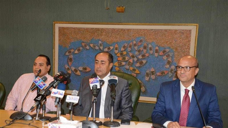 لقاء السفير حسام