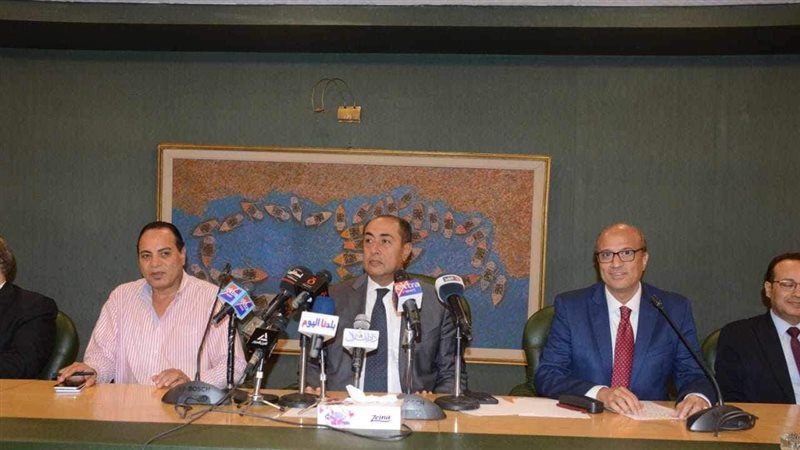 لقاء السفير حسام