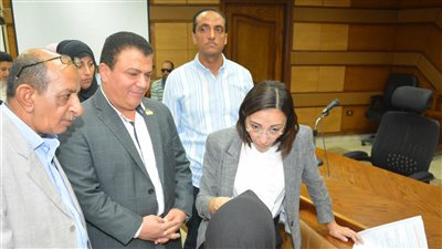  جاكلين عازر تستمع لشكاوى أهالي البحيرة خلال لقائها الأسبوعي بالمواطنين 