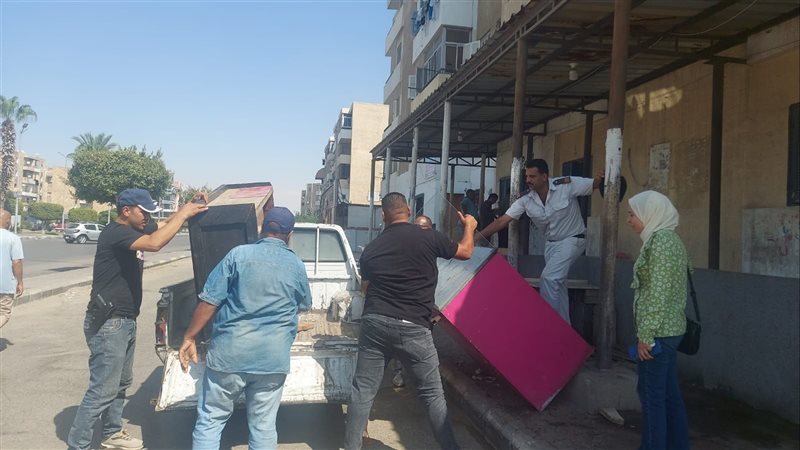 جانب من حملات إزالة