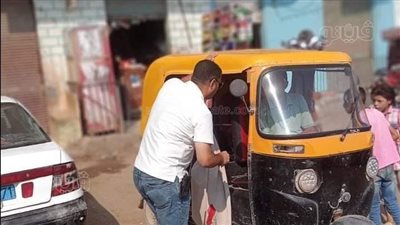 بدء تكويد مركبات التوك توك فى بني سويف
