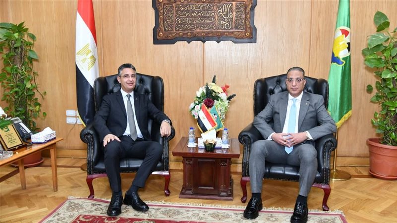 المحافظ ووزير التنوين،
