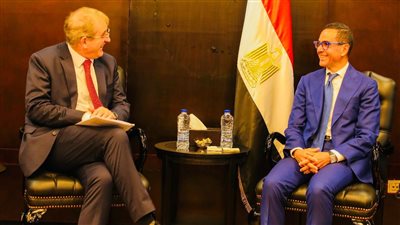 وزير الاستثمار يبحث مع المفوض التجاري البريطاني لأفريقيا سبل تعزيز العلاقات التجارية