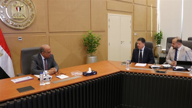 لقاء وزير الكهرباء