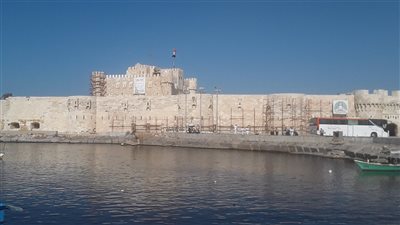 قبل الافتتاح، مشروع الصوت والضوء بقلعة قايتباي يحيي تاريخ الإسكندرية (فيديو)