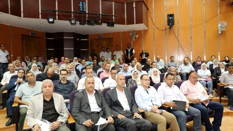  محافظ الشرقيةيعقد