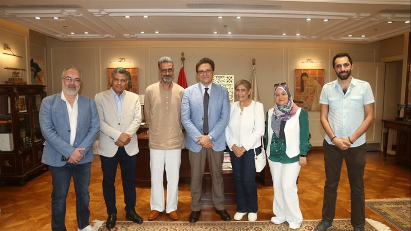 وزير الثقافة يكرم