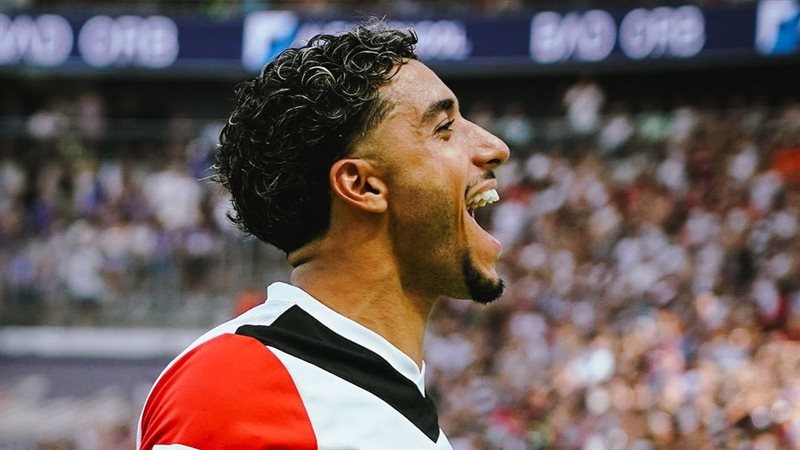 عمر مرموش، فيتو