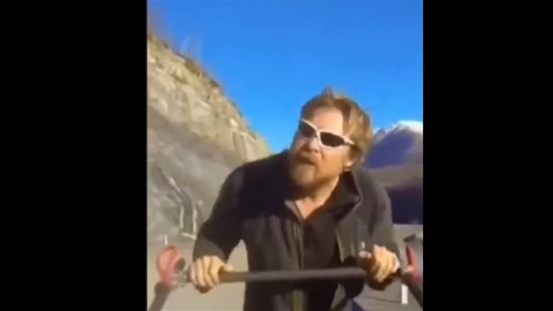 رحلة كارل بشبي حول
