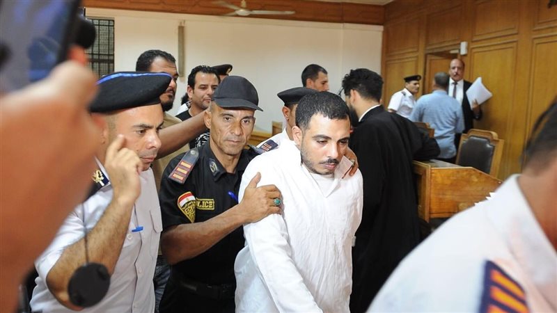سفاح التجمع، فيتو