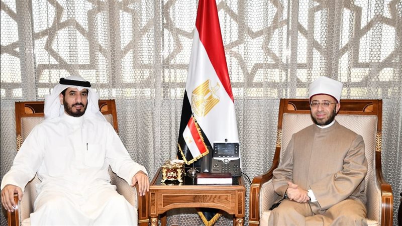 وزير الأوقاف يستقبل