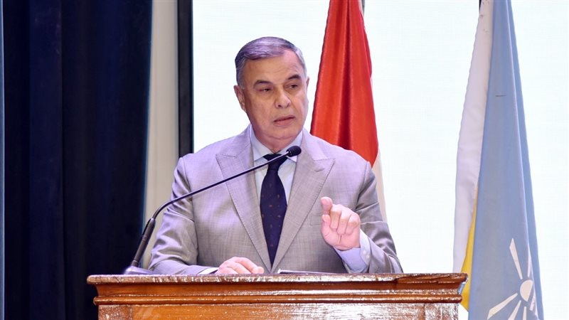 الفريق أحمد خالد