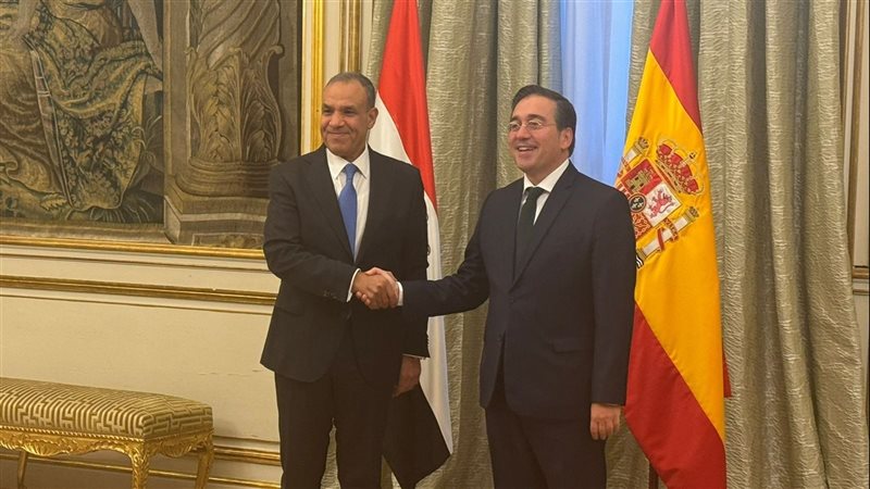 وزير الخارجية يلتقى