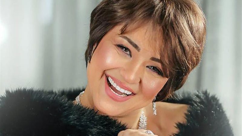 الفنانة مروة عبد
