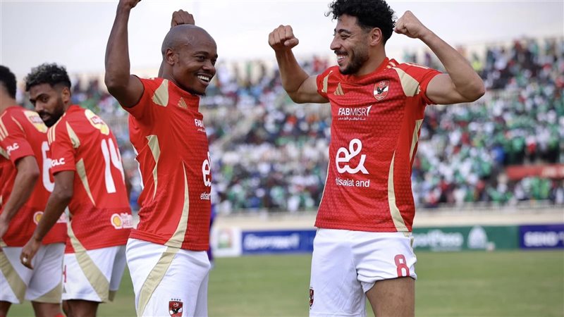بيرسي تاو لاعب الأهلي