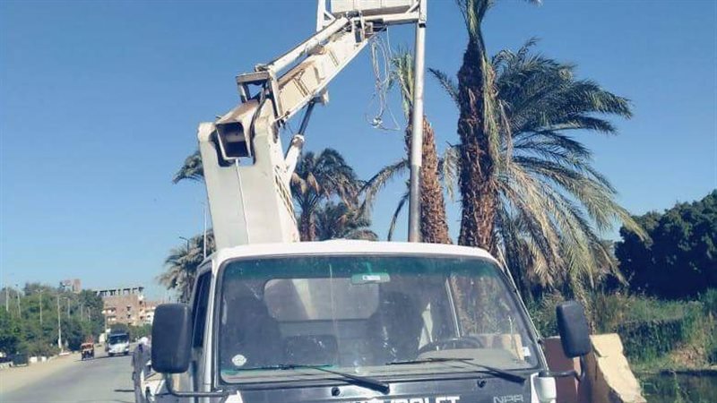 إنارة أعمدة الإنارة
