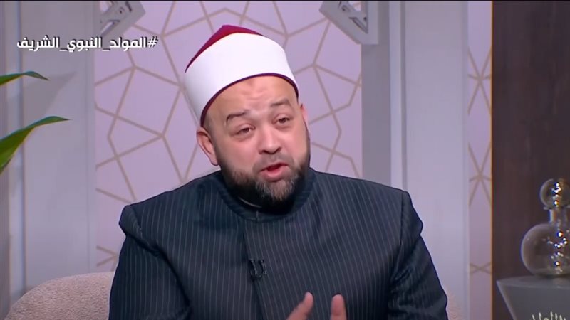  الشيخ يسري عزام،