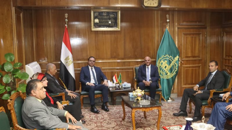 محافظ القليوبية خلال