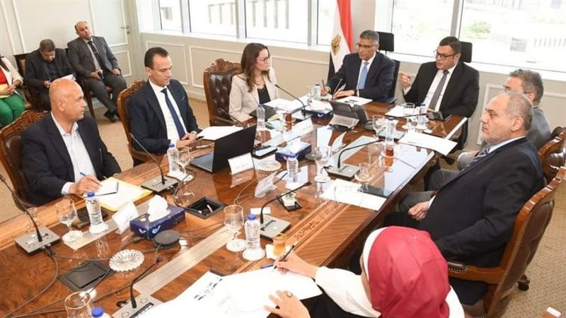 اجتماع وزير الإسكان
