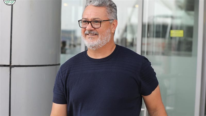ميكالي مدرب منتخب