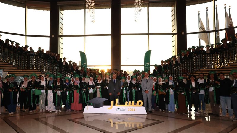 الطلاب المكرمون فيتو