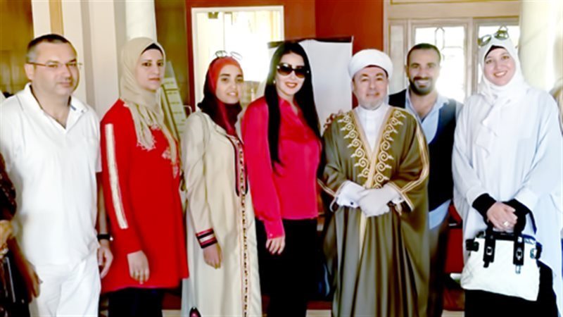 فنانون مع صلاح التيجاني،