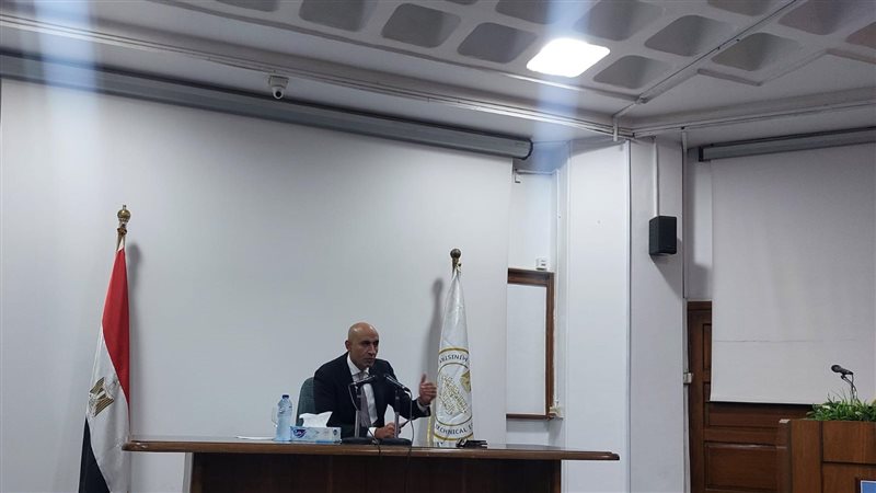 وزير التعليم يتابع